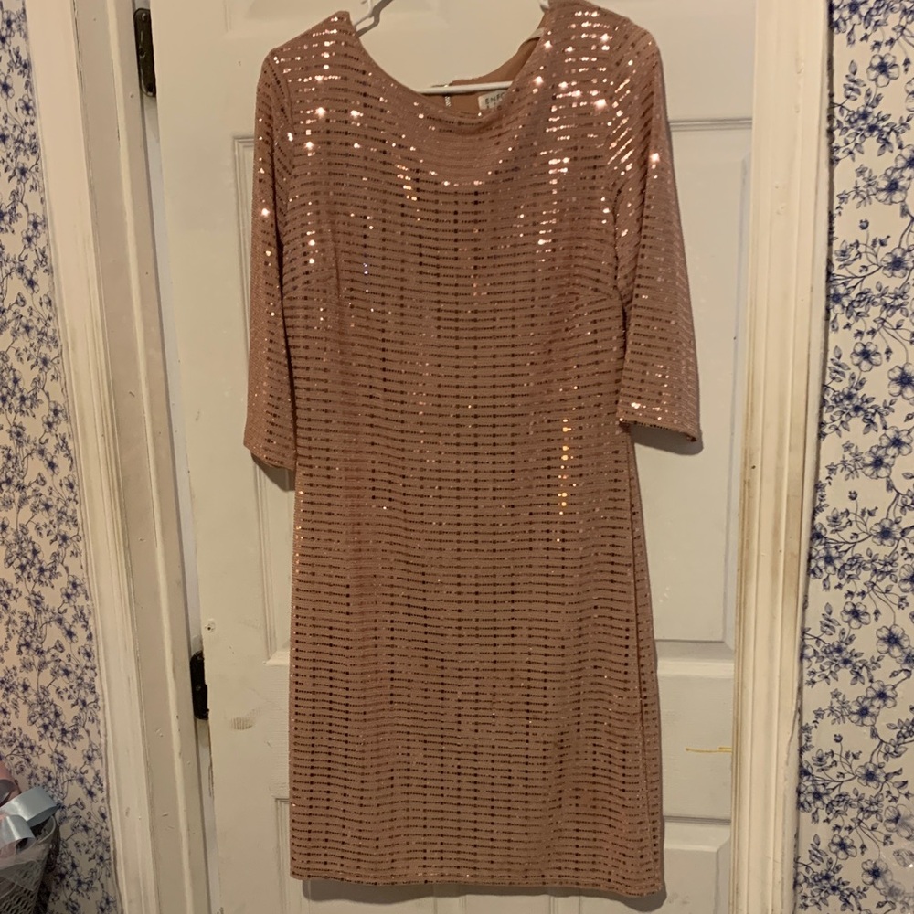 Elegant Sequin Dress in Rose Gold